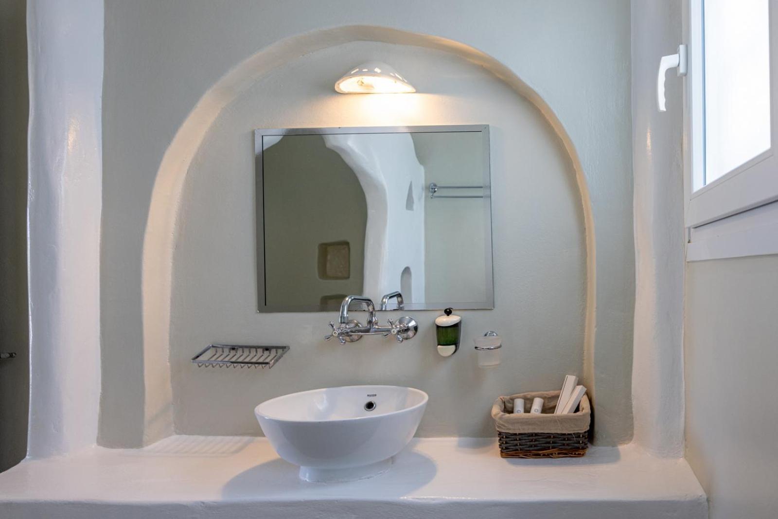Soulmate'S Suites Tinos Kionia Exteriör bild