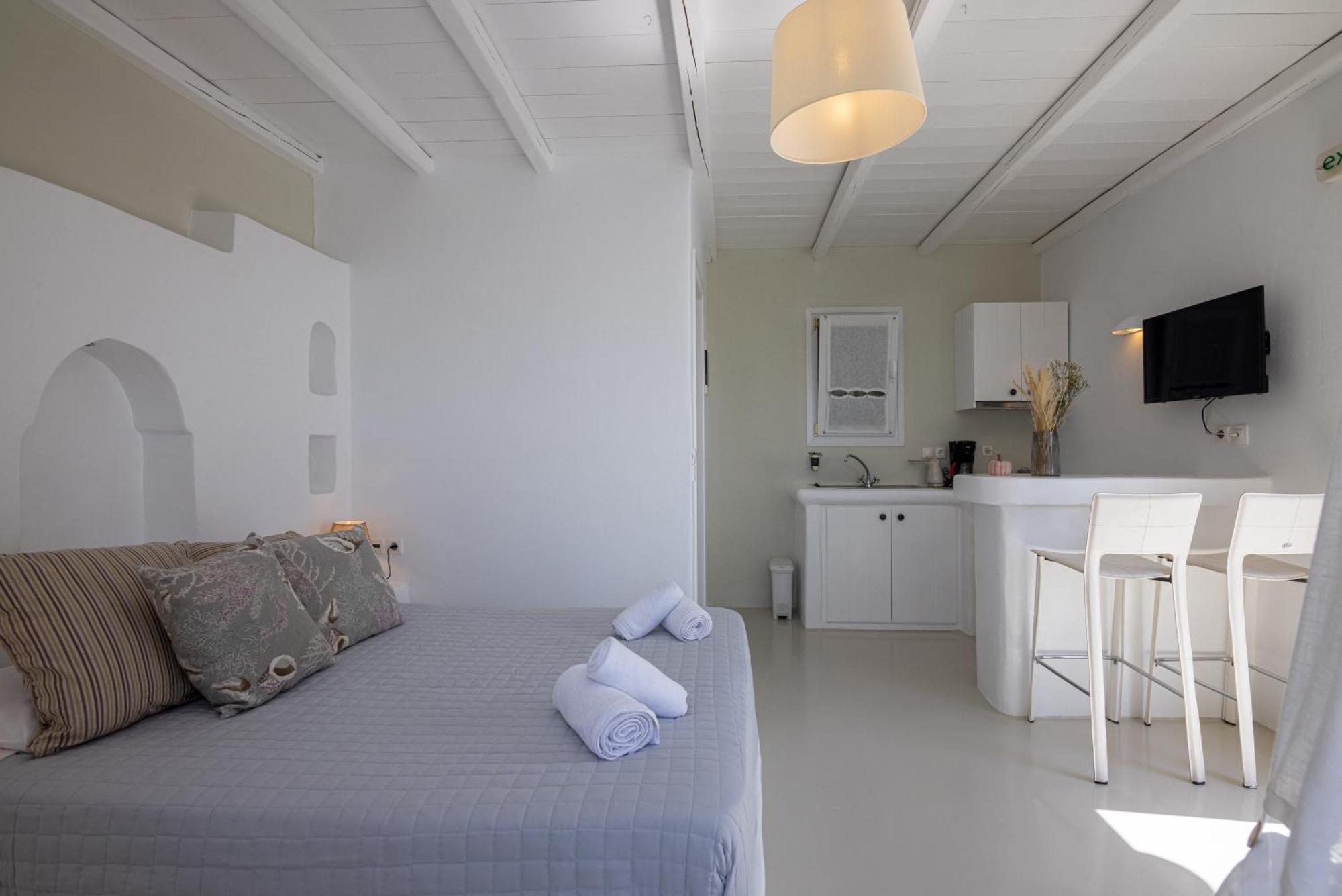 Soulmate'S Suites Tinos Kionia Exteriör bild