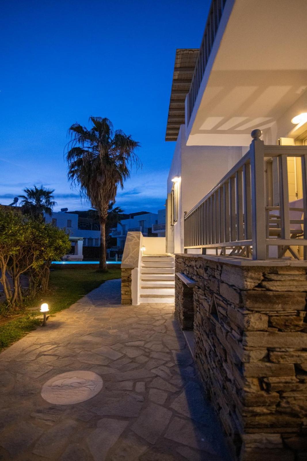 Soulmate'S Suites Tinos Kionia Exteriör bild