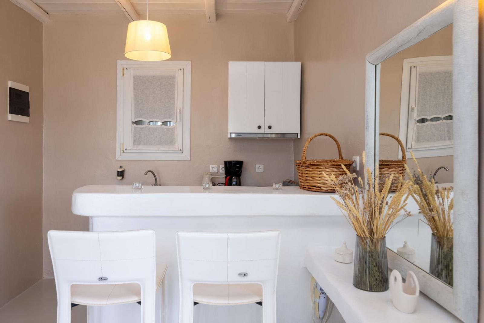 Soulmate'S Suites Tinos Kionia Exteriör bild